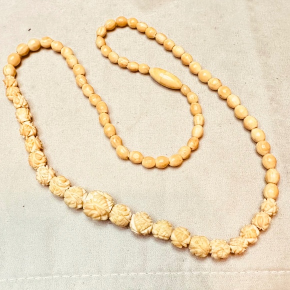Tagua Nut Necklace Hand Carved Rose Beads Screw Clasp Vegetable Ivory Vintage - Picture 2 of 11